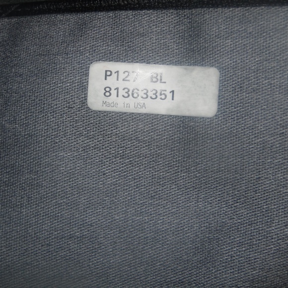 Rare P127 Dooney and Bourke Vintage Carrier - Picture 7 of 7